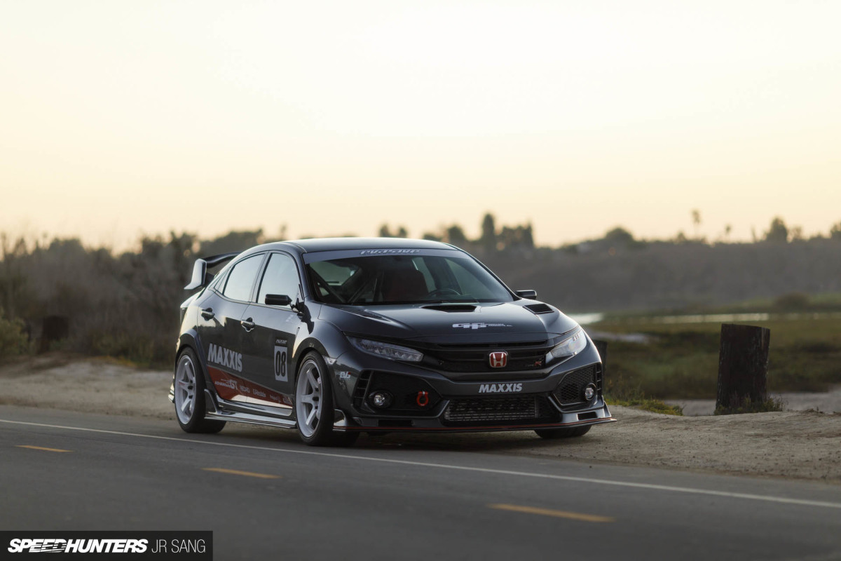 28430679_178460422774436_1812767977515253760_n