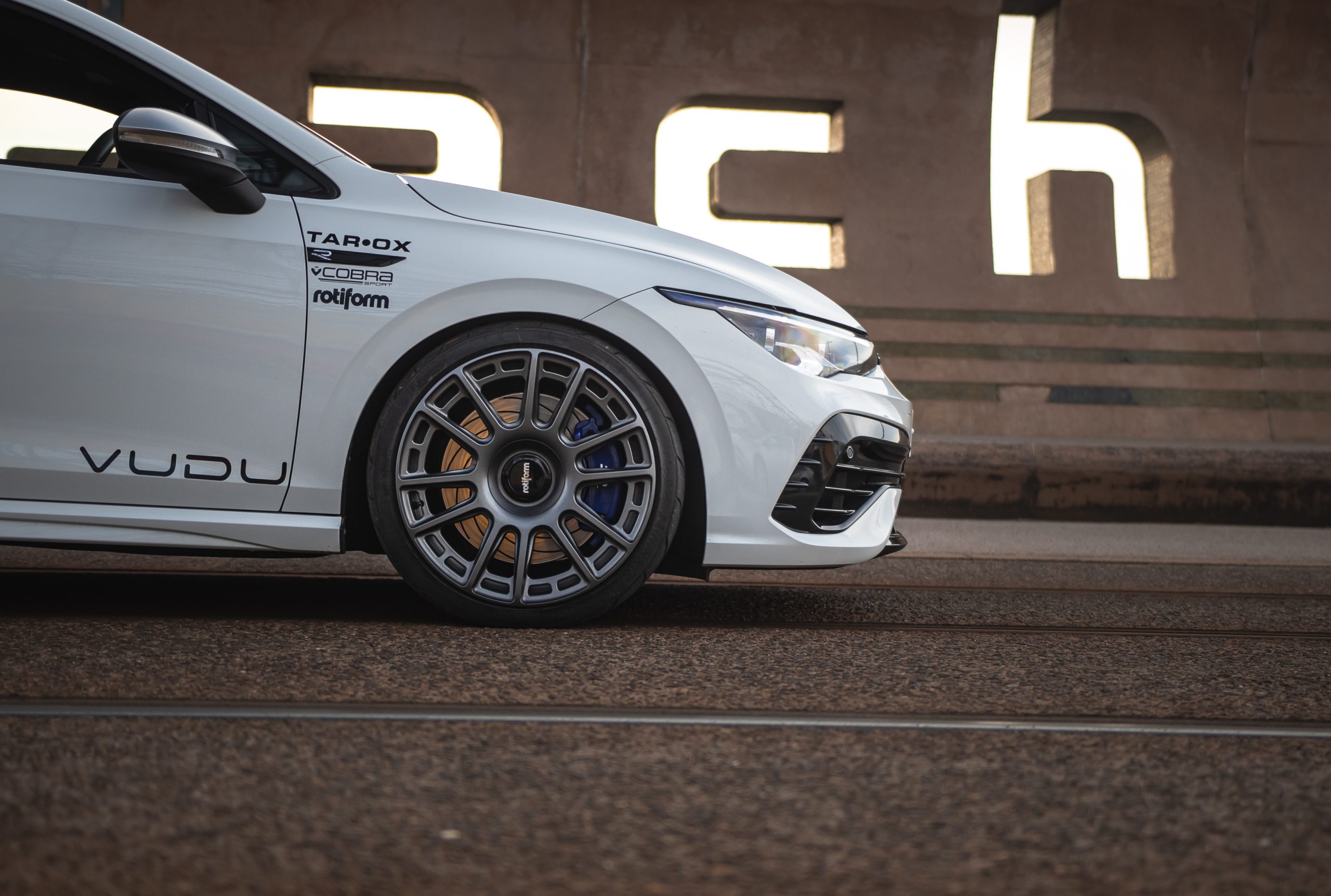 Golf 8 R Track Pack | Floating Rotors and Pads